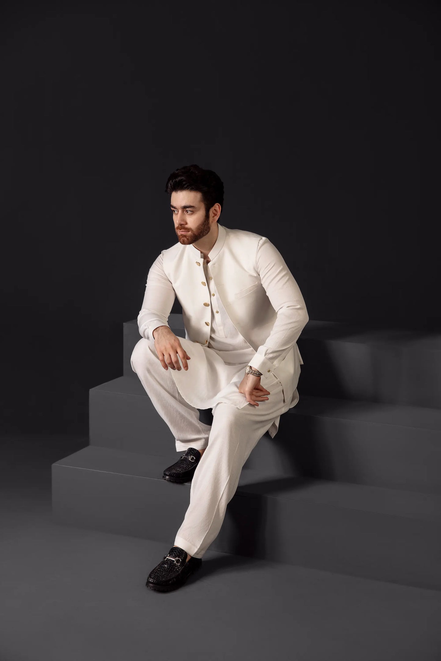 KAMEEZ SHALWAR & WAISTCOAT